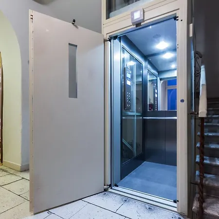 Charming In With Views Apartman Zadar