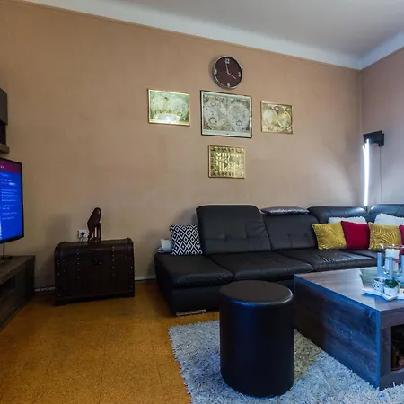 Apartman Charming In With Views