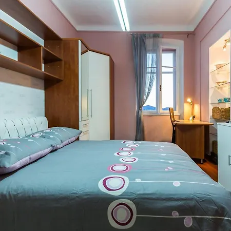 Apartman Charming In With Views