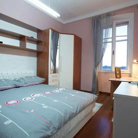 Apartman Charming In With Views